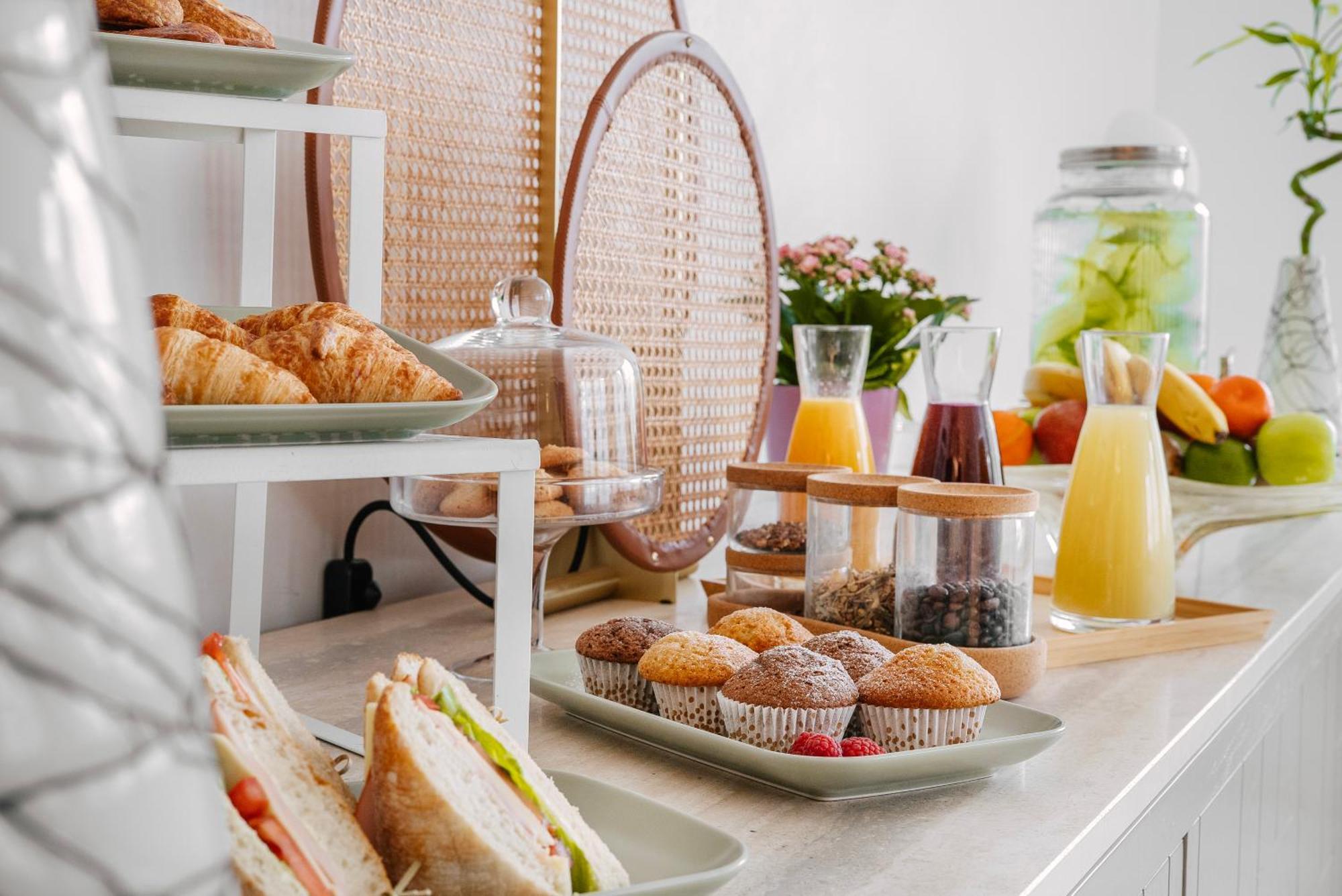 메종 소피아 호텔 외부 사진 A breakfast buffet